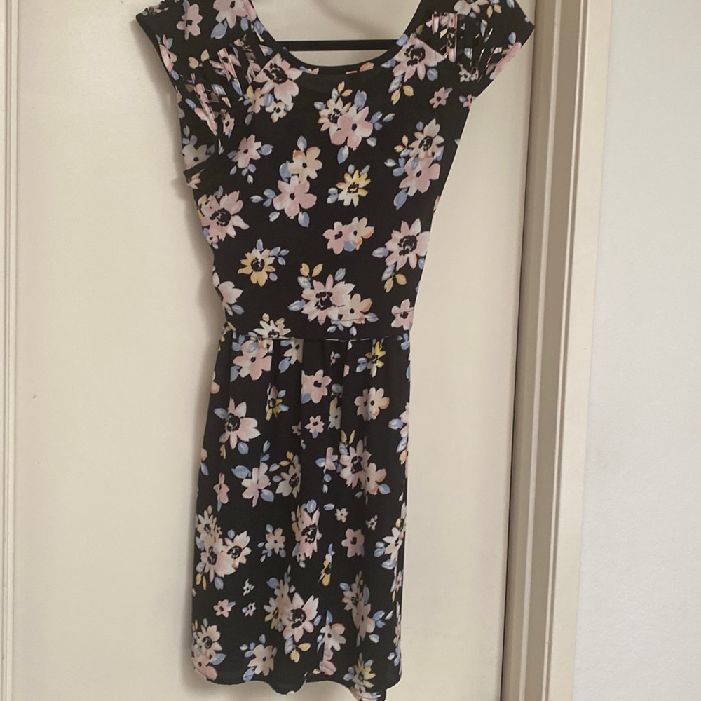 LIKE NEW XHILARATION DRESS